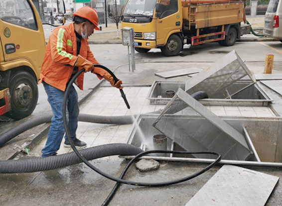 尖峰镇隔油池清理